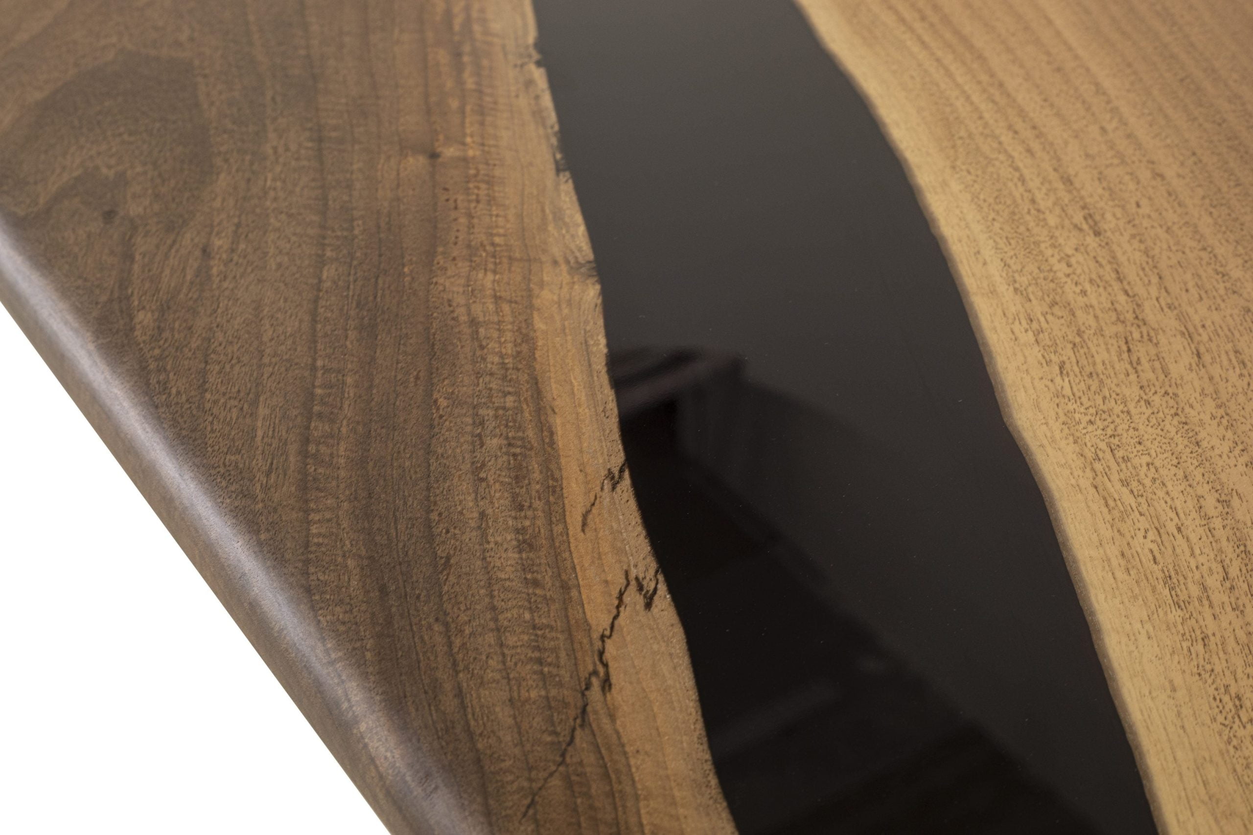 epoxy resin dining table